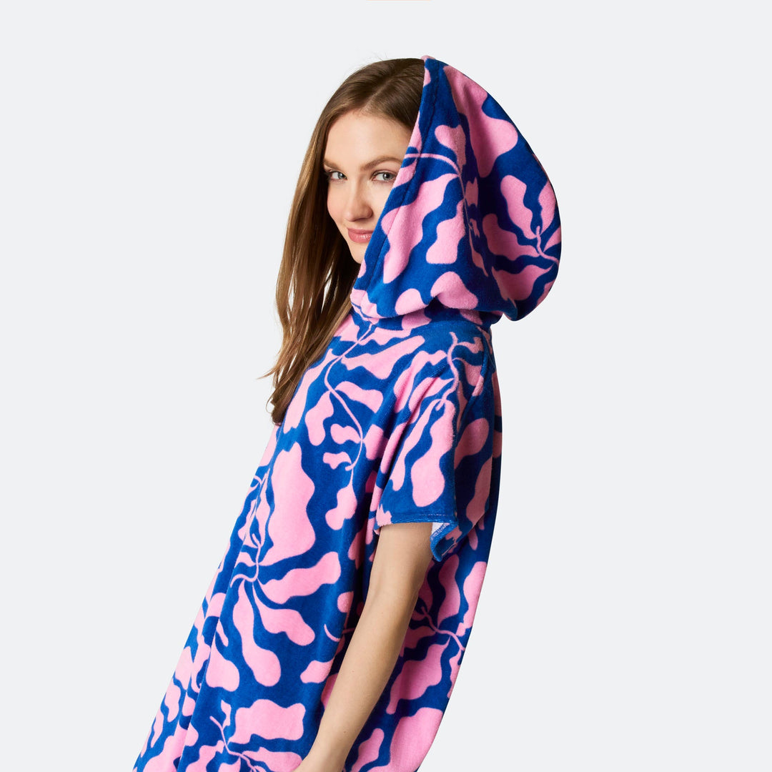 Gemusterter Blauer Badeponcho