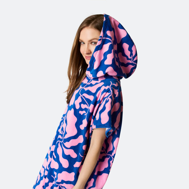 Gemusterter Blauer Badeponcho