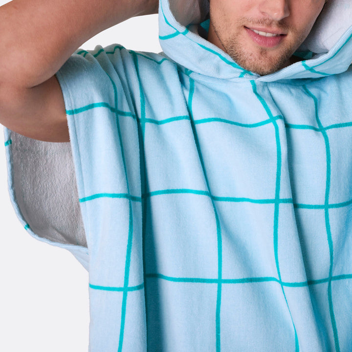 Blauer Pool Badeponcho