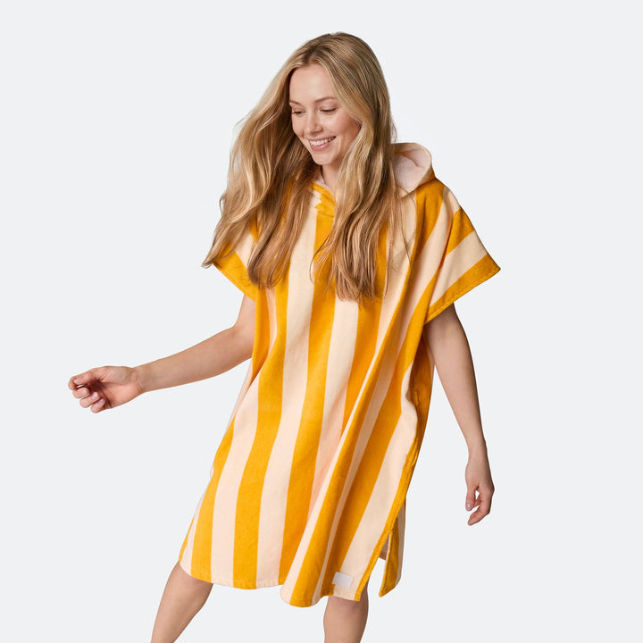 Gestreifter Gelber Badeponcho
