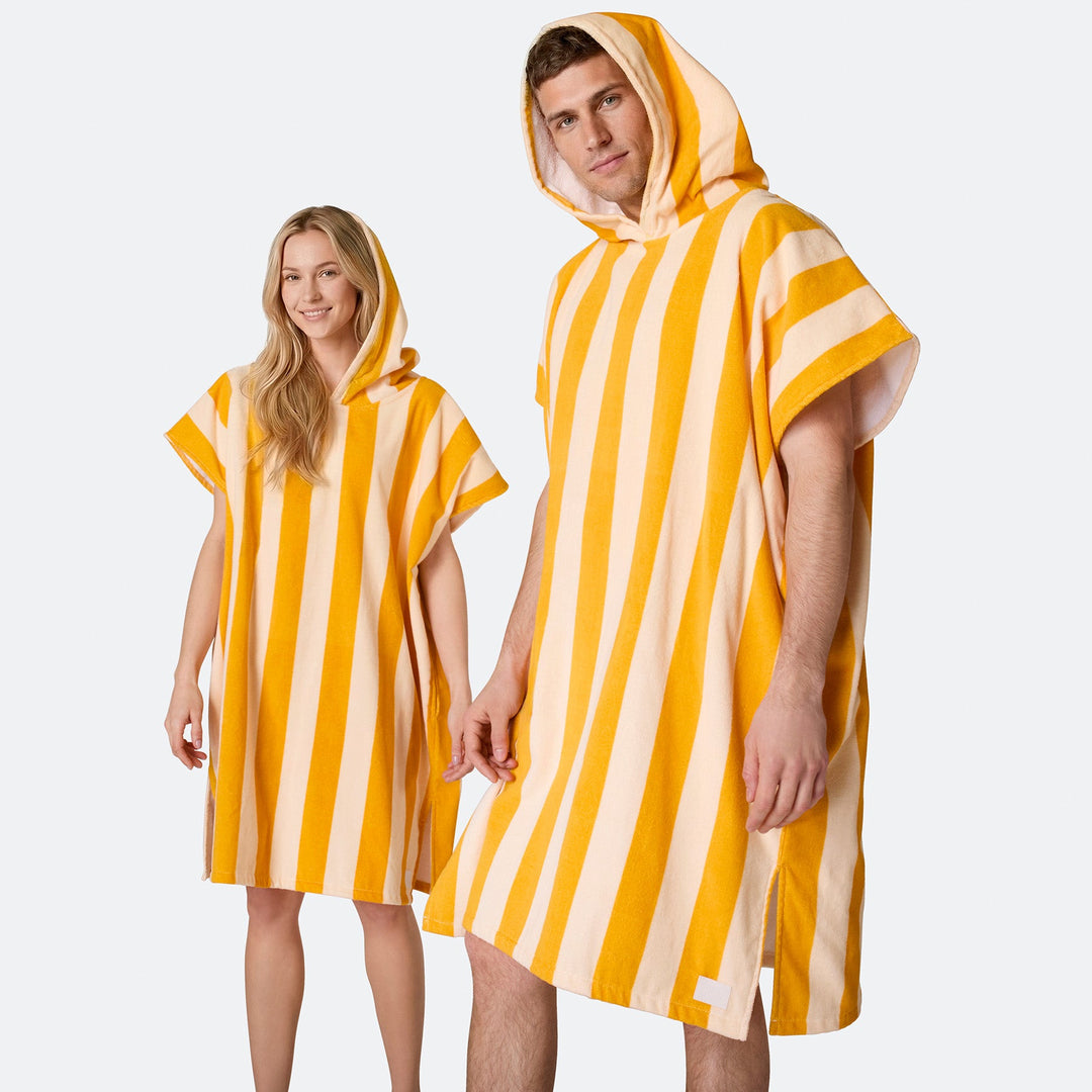 Gestreifter Gelber Badeponcho