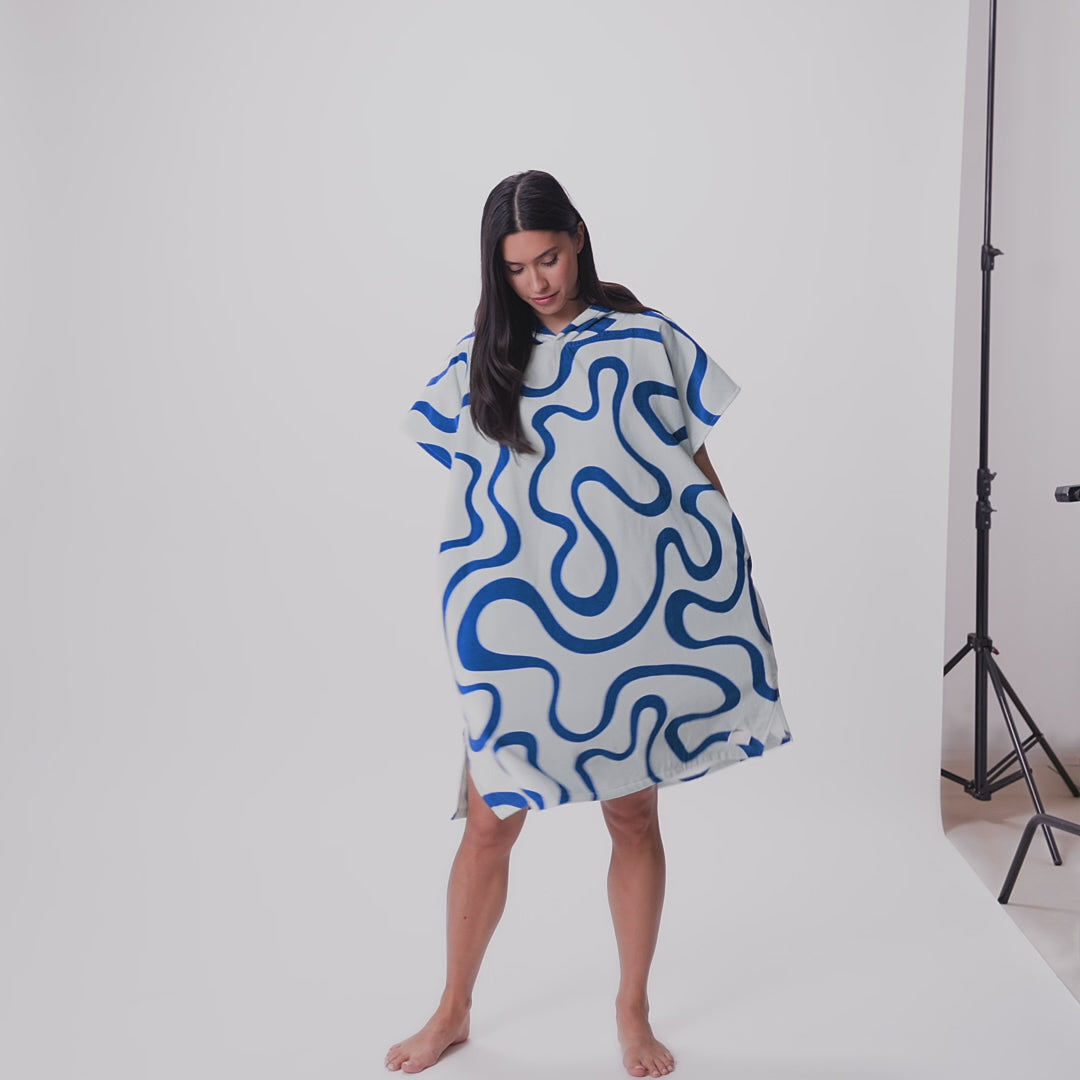 Blaue Wellen Badeponcho