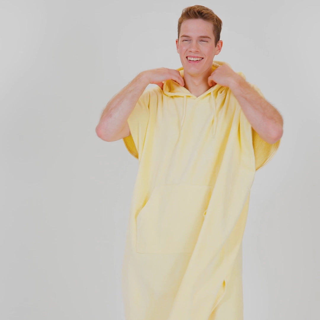 Aprikosenfarbener Badeponcho