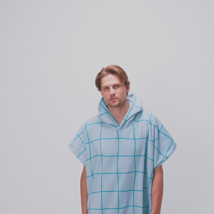 Blauer Pool Badeponcho